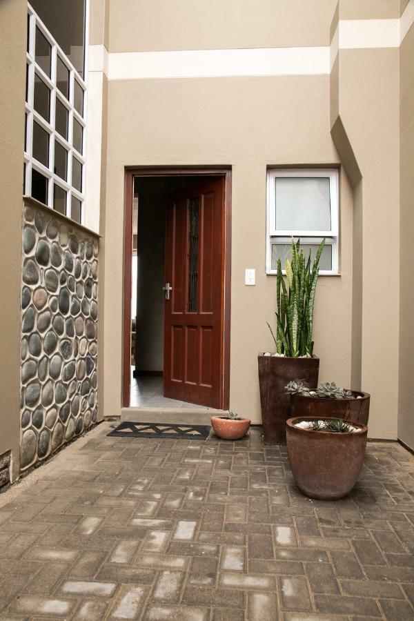 Blue Pearl - Situated Right On The Beach Swakopmund Exterior foto